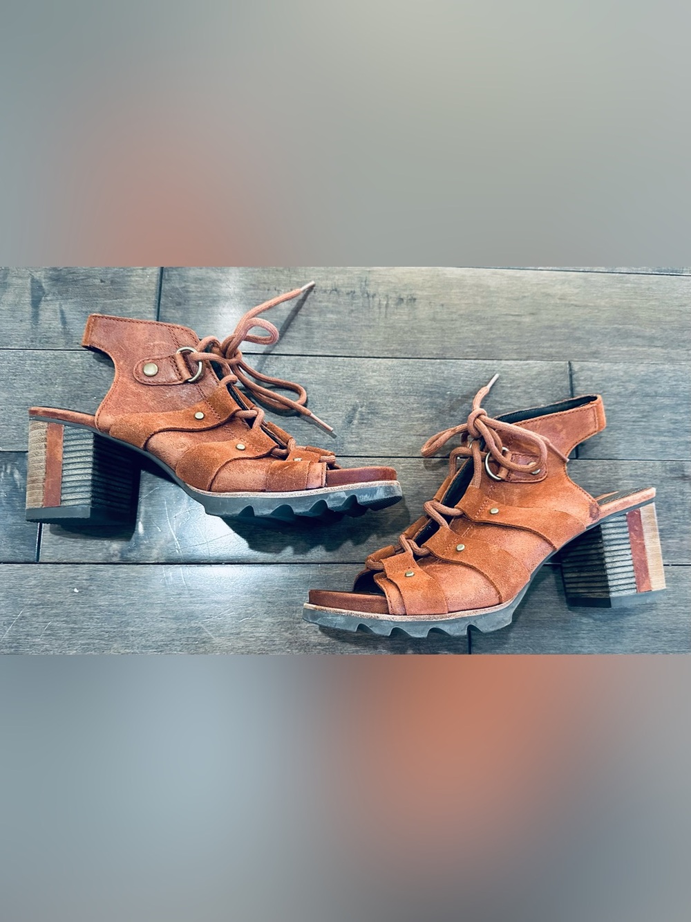 Women’s Sz 9 Brown Sorel Nadia Teak Suede Lace Up Sandals